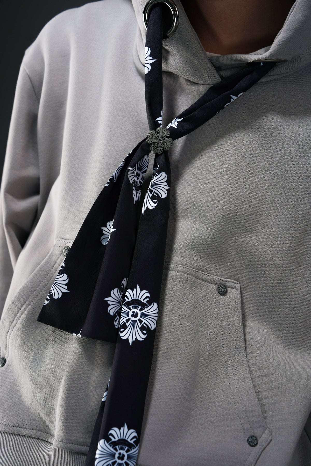 Cropped Wide-Fit Logo Print Scarf Hoodie GRY