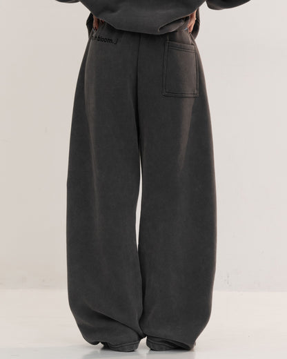 【予約販売1月中旬配送予定】MEI. SWEAT PANTS DARK GRAY