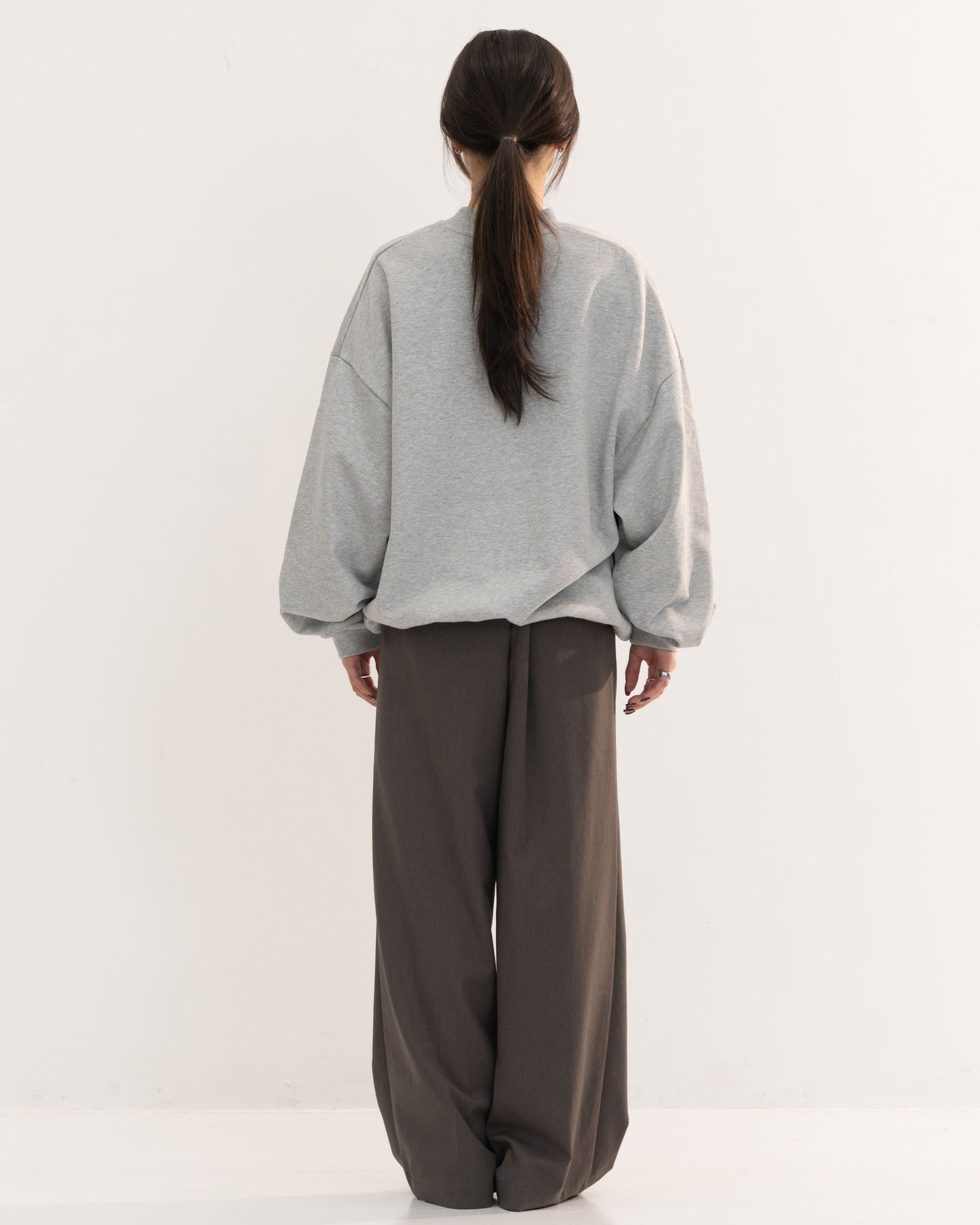 【予約販売1月中旬配送予定】MEI. SWEAT PULLOVER GRAY