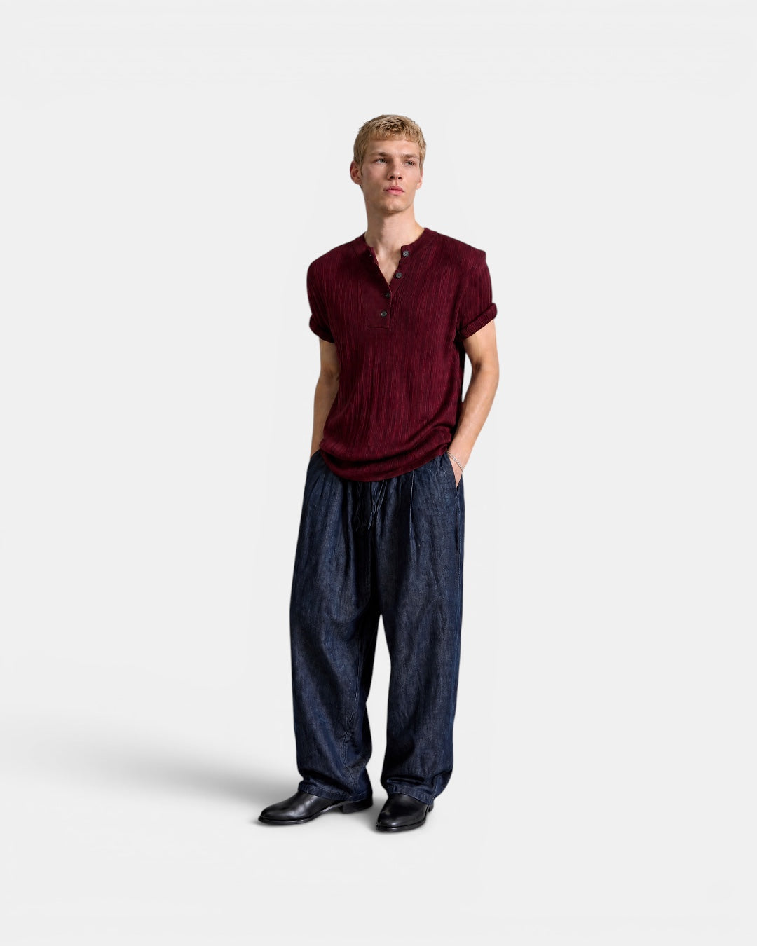 NAMELESS men's burgundy high-elastic textured short-sleeved knitted henley top with button closure.